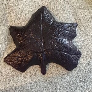 Purple Leaf Shaped Glass‎ Bowl Trinket Dish Candy Nut Bowl Decor 8"x8"